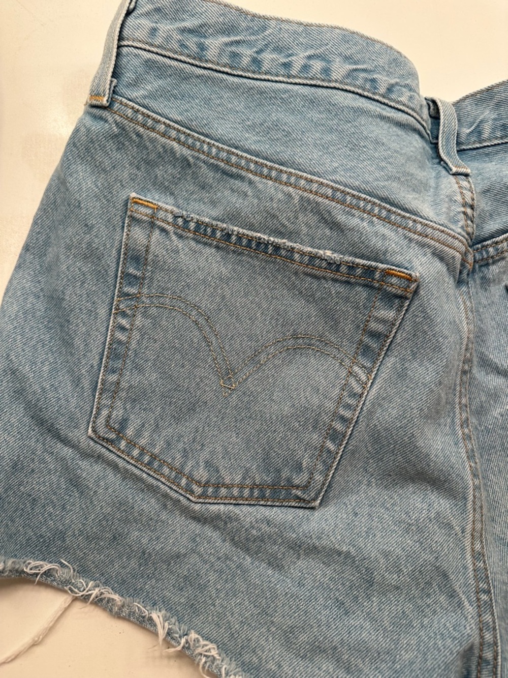 Levi's Light Blue 501 Button-Fly Jeans - Picture 4 of 4